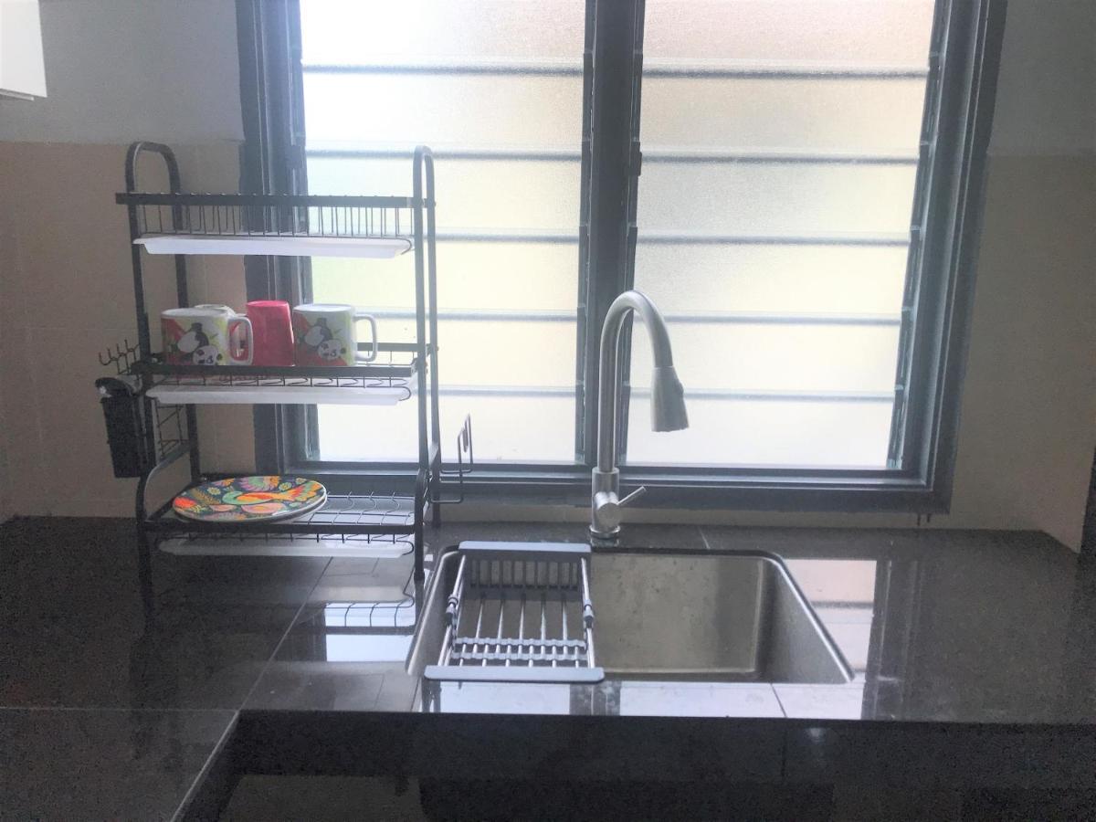 Oyo 90493 Jl Homestay Segamat Kültér fotó