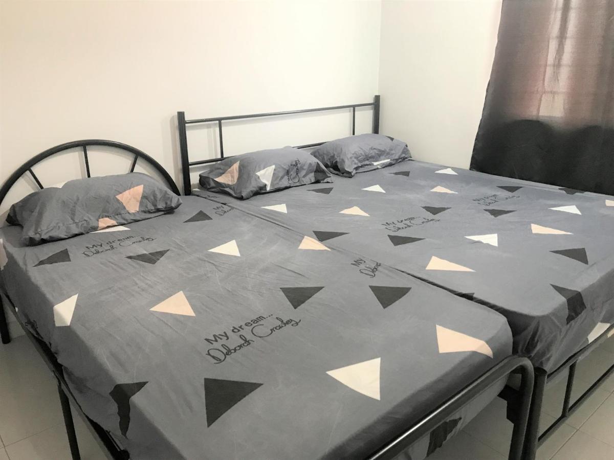 Oyo 90493 Jl Homestay Segamat Kültér fotó