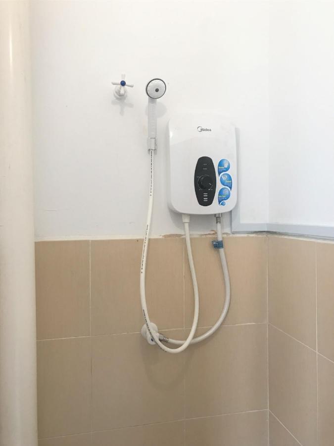 Oyo 90493 Jl Homestay Segamat Kültér fotó